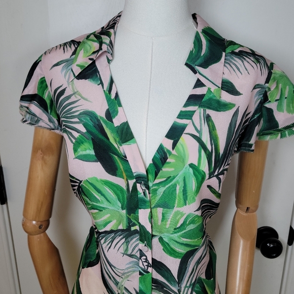 Alice + Olivia Tropical Leaf Print Resortwear Beach Summer Silk Blouse Size XL/L - Picture 4 of 13